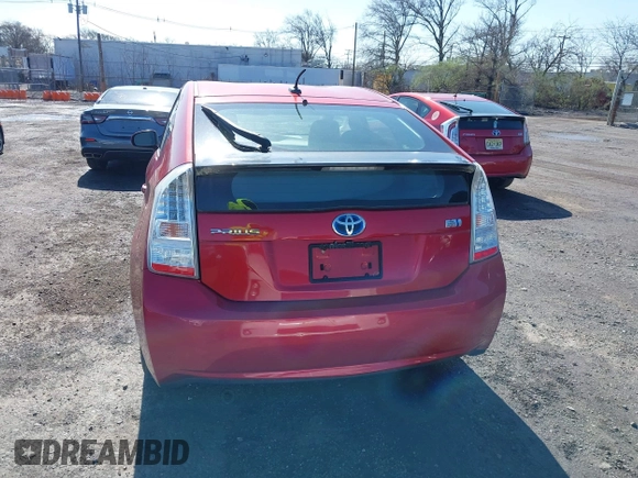 2011 Toyota Prius I with VIN JTDKN3DU8B5337594, listed as a IAAI auction lot 41976798 with 82,840 mi miles. Bid and sale history available at carsss.com. Image 17.