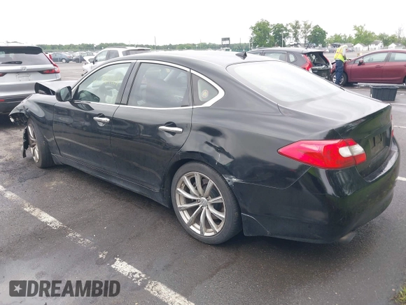 2011 Infiniti M z VIN JN1BY1AP1BM320784, wystawiony jako IAAI lot #42369027 z przebiegiem 256 664 mil mil oraz . Historia ofert i sprzedaży dostępna na DreamBid. Obrazek 3.