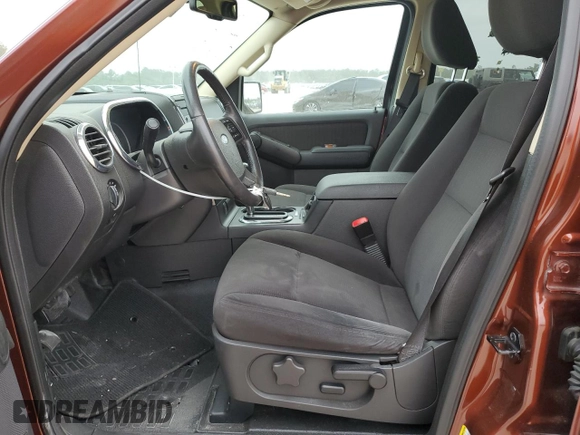 2010 Ford Explorer Sport Trac XLT z VIN 1FMEU3BE2AUF07380, wystawiony jako Copart lot #52099905 z przebiegiem 149 856 mil mil oraz Szkody całkowita. Historia ofert i sprzedaży dostępna na DreamBid. Obrazek 7.