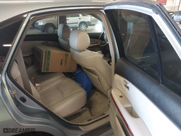 2004 Lexus RX 330 with VIN 2T2HA31U14C014502, listed as a IAAI auction lot 40682875 with 0 mi miles. Bid and sale history available at carsss.com. Image 8.