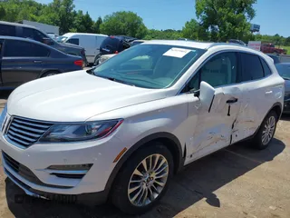 2016 Lincoln MKC Reserve with VIN 5LMTJ3DH5GUJ00697, listed as a IAAI auction lot 42519804 with 57,995 mi miles and . Bid and sale history available at DreamBid. Image 15.