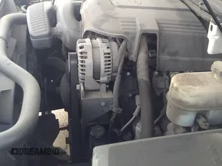 2007 Chevrolet Suburban LTZ z VIN 3GNFC16J77G300428, wystawiony jako IAAI lot #42279084 z przebiegiem Nie podano mil oraz . Historia ofert i sprzedaży dostępna na DreamBid. Obrazek 13.