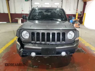2016 Jeep Patriot High Altitude with VIN 1C4NJRFB9GD673033, listed as a Copart auction lot 55626325 with 152,053 mi miles and Salvage title. Bid and sale history available at DreamBid. Image 5.