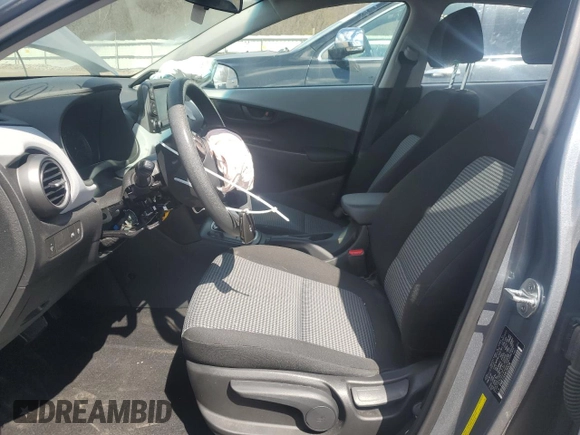 2020 Hyundai Kona SE with VIN KM8K12AA8LU559216, listed as a Copart auction lot 50093685 with 32,118 mi miles and Salvage Title. Bid and sale history available at carsss.com. Image 7.