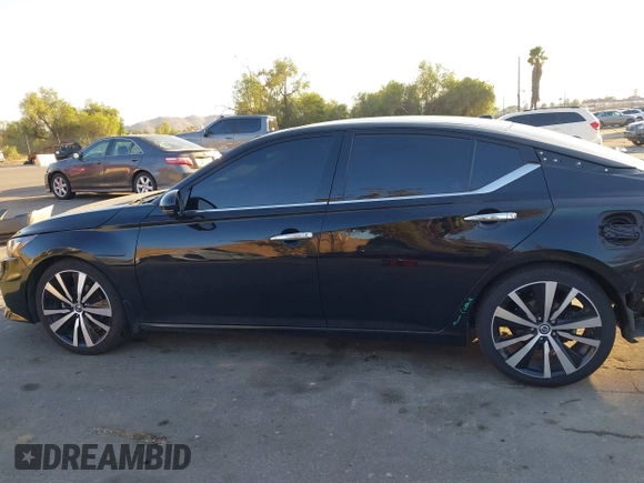 2020 Nissan Altima Platinum with VIN 1N4BL4FV7LN304112, listed as a IAAI auction lot 41470416 with 79,501 mi miles and . Bid and sale history available at carsss.com. Image 14.