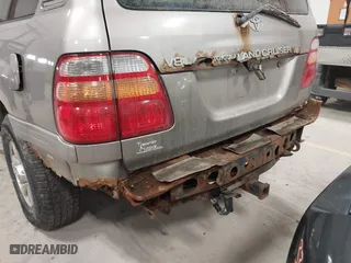 2001 Toyota Land Cruiser with VIN JTEHT05J312009269, listed as a IAAI auction lot 41921927 with 252,176 mi miles. Bid and sale history available at carsss.com. Image 6.