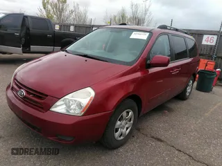 2008 Kia Sedona LX with VIN KNDMB233786250423, listed as a IAAI auction lot 41968729 with 167,501 mi miles. Bid and sale history available at carsss.com. Image 2.