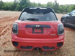 2015 MINI Hardtop 4 Door S z VIN WMWXU3C5XF2B56037, wystawiony jako Copart lot #56588425 z przebiegiem 149 210 mil mil oraz Szkoda całkowita • Salvage title. Historia ofert i sprzedaży dostępna na DreamBid. Obrazek 6.