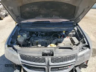 2020 Dodge Journey SE Value with VIN 3C4PDCABXLT274558, listed as a Copart auction lot 50407555 with 106,404 mi miles and Salvage Title. Bid and sale history available at DreamBid. Image 13.