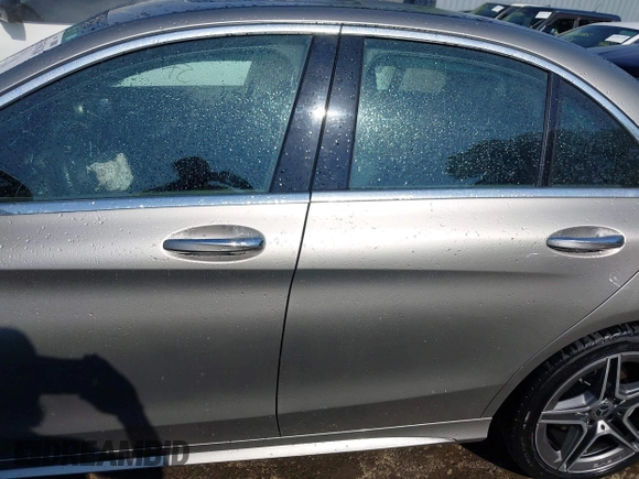 2020 Mercedes-Benz C 300 with VIN 55SWF8EB0LU329223, listed as a IAAI auction lot 42150188 with 89,260 mi miles and . Bid and sale history available at DreamBid. Image 14.