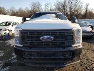 2023 Ford F-250 XL z VIN 1FT7W2BA9PEC16022, wystawiony jako Copart lot #42294015 z przebiegiem Nie podano mil oraz Szkoda całkowita • Salvage title. Historia ofert i sprzedaży dostępna na DreamBid. Obrazek 5.