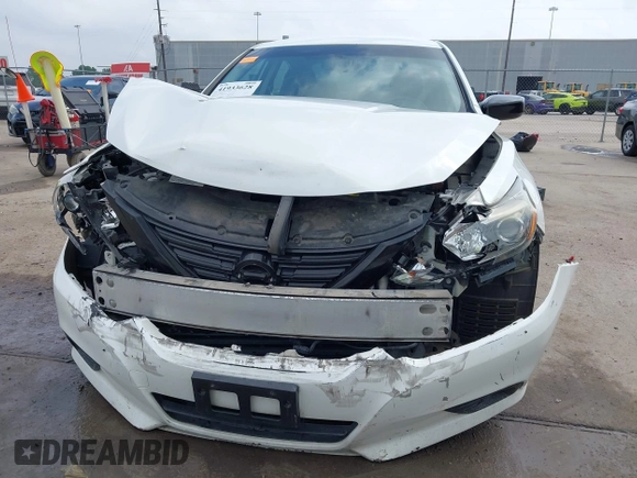 2018 Nissan Altima SR with VIN 1N4AL3AP3JC290863, listed as a IAAI auction lot 41933628 with 121,771 mi miles and . Bid and sale history available at carsss.com. Image 12.