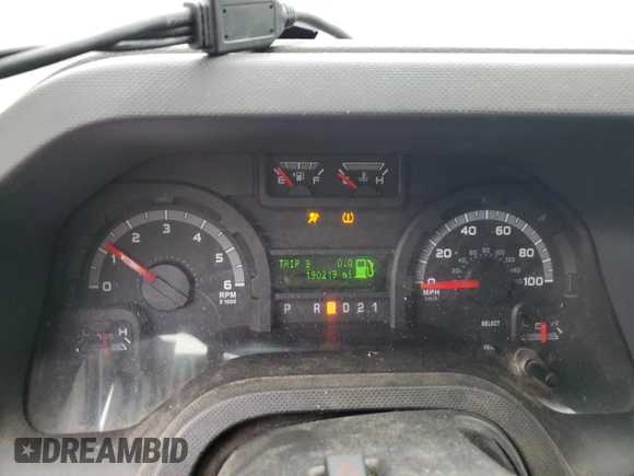 2010 Ford Econoline Cargo Commercial with VIN 1FTNE2EL8ADA54016, listed as a Copart auction lot 81127704 with 190,219 mi miles and Salvage title. Bid and sale history available at DreamBid. Image 9.