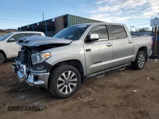 2018 Toyota Tundra SR5 z VIN 5TFHW5F17JX694497, wystawiony jako Copart lot #88545555 z przebiegiem 93 586 mil mil oraz Szkoda całkowita • Salvage title. Historia ofert i sprzedaży dostępna na DreamBid. Obrazek 1.