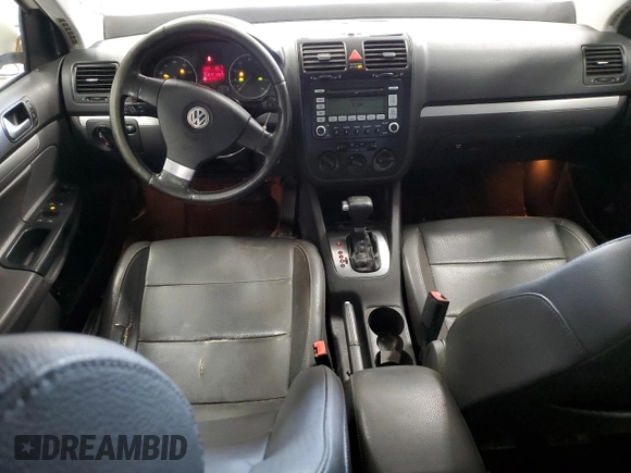 2008 Volkswagen Jetta SE z VIN 3VWRM71K48M168962, wystawiony jako Copart lot #61014415 z przebiegiem 165 679 mil mil oraz Nie do naprawy • Non repairable. Historia ofert i sprzedaży dostępna na DreamBid. Obrazek 8.