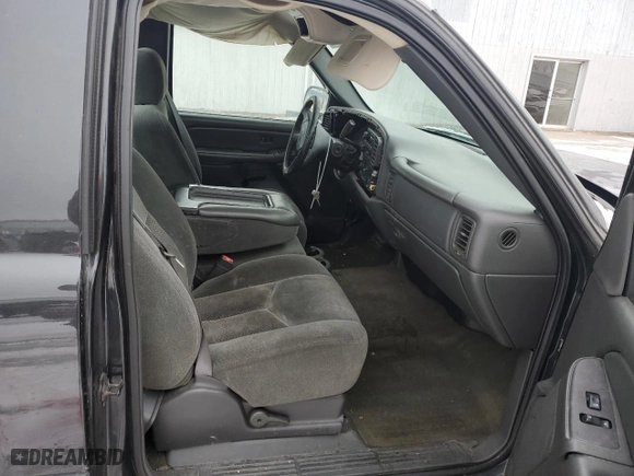 2004 Chevrolet Silverado 1500 LS with VIN 1GCEC14T14E188690, listed as a Copart auction lot 42616285 with 186,116 mi miles and Clean Title. Bid and sale history available at carsss.com. Image 10.