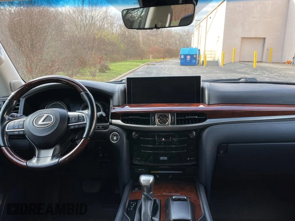 2020 Lexus LX 570 with VIN JTJDY7AX7L4332820, listed as a Copart auction lot 85960234 with 102,384 mi miles and Clean title. Bid and sale history available at DreamBid. Image 9.