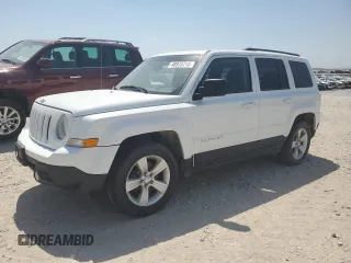 2017 Jeep Patriot Latitude z VIN 1C4NJPFB9HD135132, wystawiony jako Copart lot #48975715 z przebiegiem 178 974 mil mil oraz Czysty tytuł • Clean title. Historia ofert i sprzedaży dostępna na DreamBid. Obrazek 1.