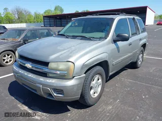 2002 Chevrolet TrailBlazer LTZ with VIN 1GNDS13S522398531, listed as a IAAI auction lot 42047803 with 243,574 mi miles. Bid and sale history available at carsss.com. Image 2.