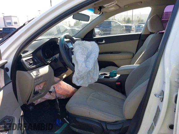 2018 Kia Optima LX with VIN 5XXGT4L37JG266313, listed as a IAAI auction lot 41662782 with Not Provided miles and . Bid and sale history available at carsss.com. Image 5.
