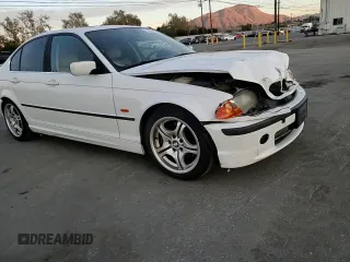 2001 BMW 3 Series 330i with VIN WBAAV53421FJ71992, listed as a Copart auction lot 85248964 with 180,467 mi miles and Salvage Title. Bid and sale history available at carsss.com. Image 10.