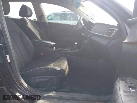 2016 Kia Optima LX with VIN 5XXGT4L35GG039310, listed as a IAAI auction lot 41910960 with 91,662 mi miles. Bid and sale history available at carsss.com. Image 5.