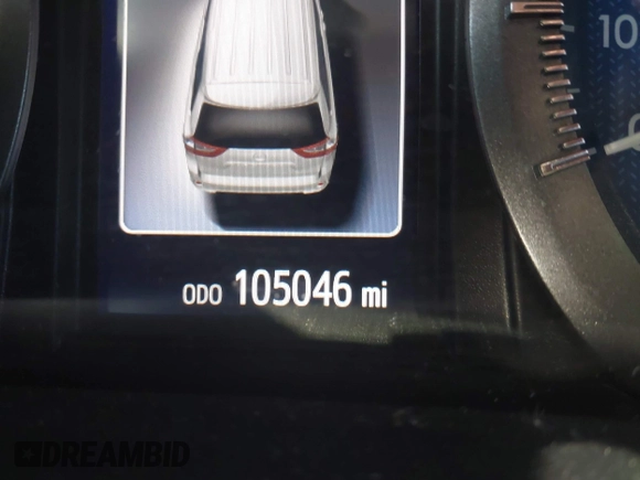 2015 Toyota Sienna XLE with VIN 5TDYK3DC5FS534913, listed as a IAAI auction lot 42052427 with 105,046 mi miles. Bid and sale history available at carsss.com. Image 15.