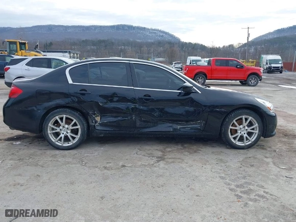 2015 Infiniti Q40 with VIN JN1CV6AR0FM521044, listed as a IAAI auction lot 41649668 with 52,028 mi miles. Bid and sale history available at carsss.com. Image 13.
