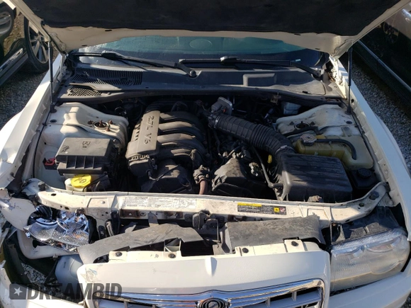 2005 Chrysler 300 with VIN 2C3JA43R65H621284, listed as a Copart auction lot 52372225 with 139,417 mi miles and Salvage Title. Bid and sale history available at carsss.com. Image 11.