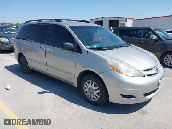 2008 Toyota Sienna CE with VIN 5TDZK23C18S145690, listed as a IAAI auction lot 42004861 with 201,497 mi miles. Bid and sale history available at carsss.com. Image 1.
