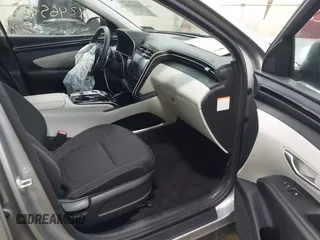 2024 Hyundai Tucson Blue with VIN KM8JBCD12RU172101, listed as a IAAI auction lot 42465266 with 19,708 mi miles and . Bid and sale history available at DreamBid. Image 5.