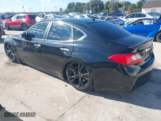 2013 Infiniti M37 with VIN JN1BY1AP2DM510032, listed as a IAAI auction lot 41419738 with 238,420 mi miles. Bid and sale history available at carsss.com. Image 3.