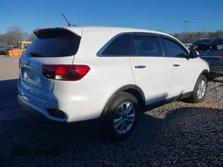 2020 Kia Sorento LX with VIN 5XYPG4A34LG623985, listed as a IAAI auction lot 41672235 with 54,614 mi miles. Bid and sale history available at carsss.com. Image 4.