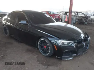 2018 BMW 3 Series 340i z VIN WBA8B3G57JNV01064, wystawiony jako IAAI lot #41335456 z przebiegiem 70 853 mil mil oraz . Historia ofert i sprzedaży dostępna na DreamBid. Obrazek 1.