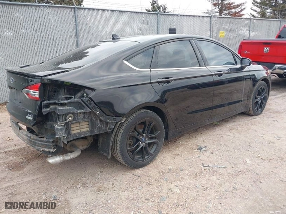 2019 Ford Fusion SE with VIN 3FA6P0HD0KR108348, listed as a IAAI auction lot 41689127 with 111,765 mi miles. Bid and sale history available at carsss.com. Image 4.