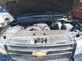 2014 Chevrolet Suburban LT with VIN 1GNSCJE03ER203943, listed as a IAAI auction lot 41982720 with 288,135 mi miles and . Bid and sale history available at DreamBid. Image 10.