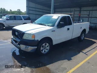 2008 Ford F-150 XL z VIN 1FTRF12W68KD45630, wystawiony jako IAAI lot #42544831 z przebiegiem 371 879 mil mil oraz . Historia ofert i sprzedaży dostępna na DreamBid. Obrazek 2.