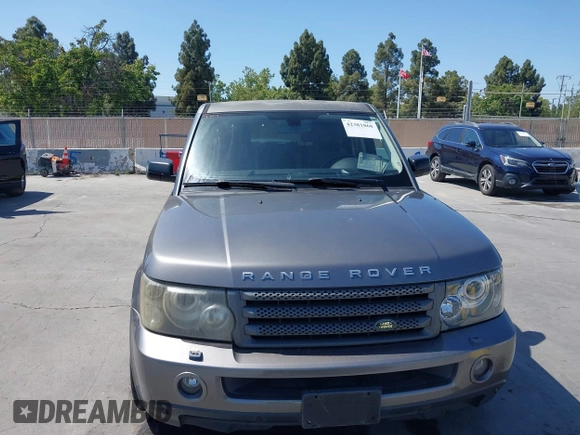 2008 Land Rover Range Rover Sport HSE z VIN SALSK25458A121339, wystawiony jako IAAI lot #42381868 z przebiegiem 173 469 mil mil oraz . Historia ofert i sprzedaży dostępna na DreamBid. Obrazek 6.