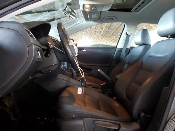 2012 Volkswagen Jetta SE z VIN 3VWDX7AJ3CM400209, wystawiony jako Copart lot #50618355 z przebiegiem 125 167 mil mil oraz Szkoda całkowita • Salvage title. Historia ofert i sprzedaży dostępna na DreamBid. Obrazek 7.