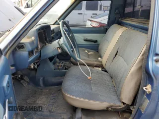 1982 Datsun 720 z VIN JN6SD01SXCW102918, wystawiony jako Copart lot #51125715 z przebiegiem 226 428 mil mil oraz Tytuł czysty. Historia ofert i sprzedaży dostępna na DreamBid. Obrazek 7.