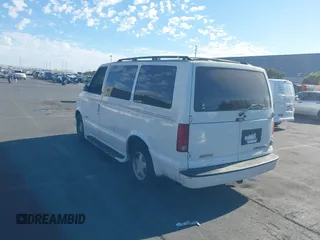 2002 Chevrolet Astro with VIN 1GNDM19X72B125295, listed as a IAAI auction lot 40714590 with 190,607 mi miles. Bid and sale history available at carsss.com. Image 3.
