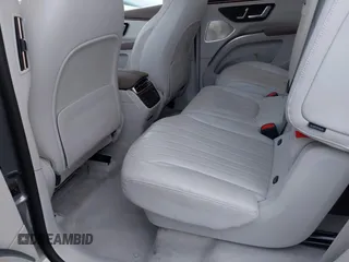 2023 Mercedes-Benz EQS 450+ z VIN 4JGDM2DB2PA001888, wystawiony jako IAAI lot #40797020 z przebiegiem 26 118 mil mil oraz . Historia ofert i sprzedaży dostępna na DreamBid. Obrazek 8.