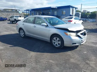 2008 Toyota Camry LE z VIN JTNBE46K083135785, wystawiony jako IAAI lot #41323709 z przebiegiem 74 804 mil mil oraz . Historia ofert i sprzedaży dostępna na DreamBid. Obrazek 1.