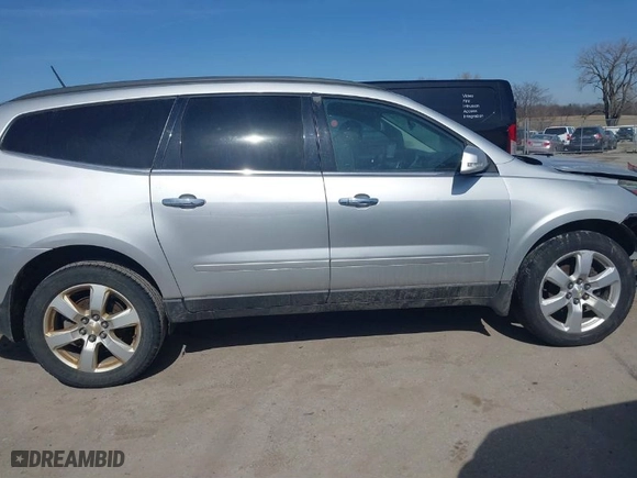 2016 Chevrolet Traverse LT with VIN 1GNKRGKD2GJ313750, listed as a IAAI auction lot 41787191 with 188,845 mi miles. Bid and sale history available at carsss.com. Image 13.