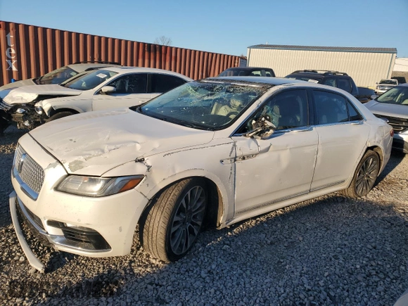 2017 Lincoln Continental Reserve with VIN 1LN6L9NP7H5631267, listed as a Copart auction lot 82662804 with 108,673 mi miles and Salvage Title. Bid and sale history available at carsss.com. Image 1.
