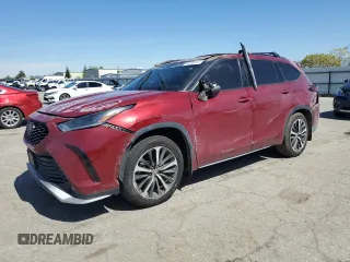 2022 Toyota Highlander XSE z VIN 5TDJZRAH3NS125517, wystawiony jako Copart lot #49739915 z przebiegiem 48 941 mil mil oraz Szkoda całkowita • Salvage title. Historia ofert i sprzedaży dostępna na DreamBid. Obrazek 1.