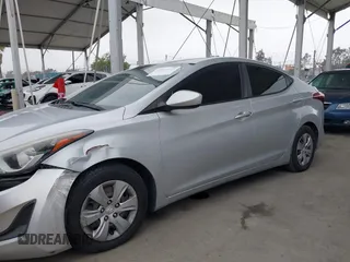 2016 Hyundai Elantra SE с VIN KMHDH4AE9GU490903, выставлен на аукционе IAAI как лот 42164765 с пробегом 121 666 миль миль и . История ставок и продаж доступна на DreamBid. Изображение 14.
