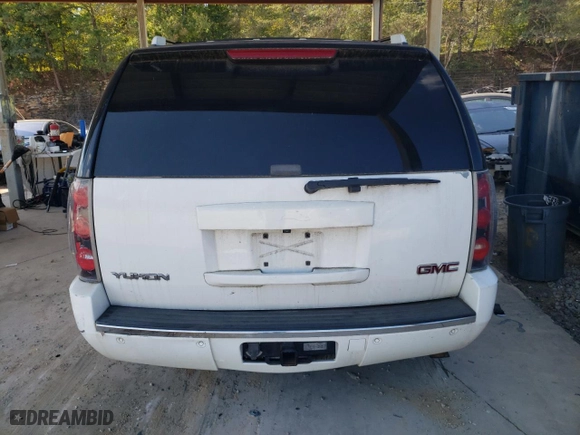 2007 GMC Yukon Denali with VIN 1GKFK63847J272357, listed as a Copart auction lot 75278664 with 197,214 mi miles and Clean Title. Bid and sale history available at carsss.com. Image 6.