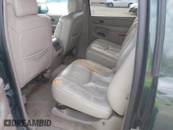 2004 Chevrolet Suburban LS with VIN 1GNEC16Z14J224460, listed as a IAAI auction lot 41722948 with 1 mi miles. Bid and sale history available at carsss.com. Image 8.