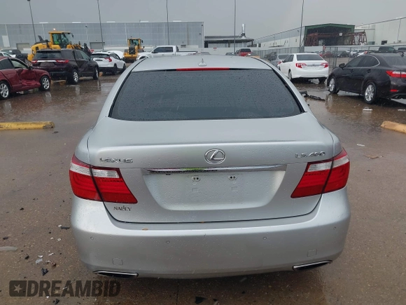 2008 Lexus LS 460 with VIN JTHBL46F085080285, listed as a IAAI auction lot 41086383 with 198,688 mi miles and . Bid and sale history available at carsss.com. Image 16.